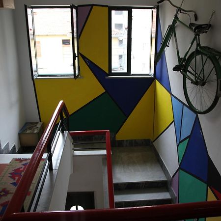 Trip'n'Hostel Tiranë Ngoại thất bức ảnh