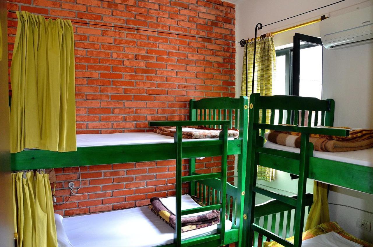 Trip'n'Hostel Tiranë Phòng bức ảnh