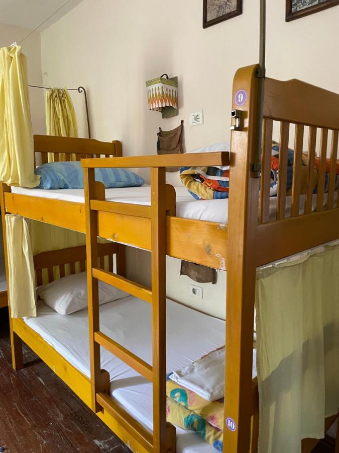 Trip'n'Hostel Tiranë Ngoại thất bức ảnh