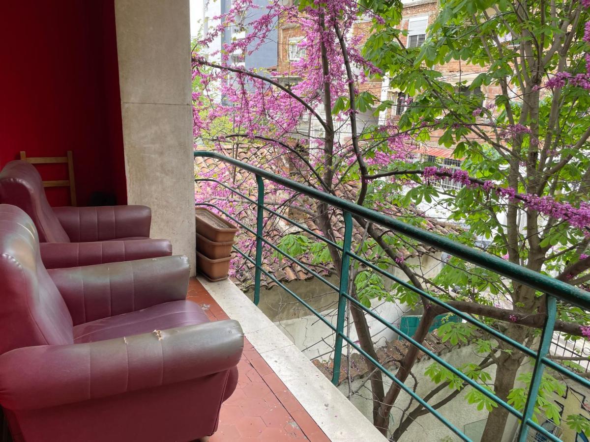 Trip'n'Hostel Tiranë Ngoại thất bức ảnh