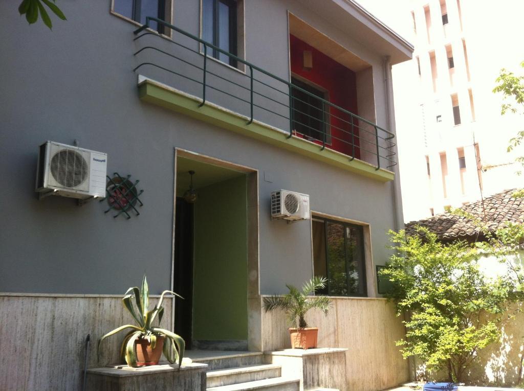 Trip'n'Hostel Tiranë Ngoại thất bức ảnh