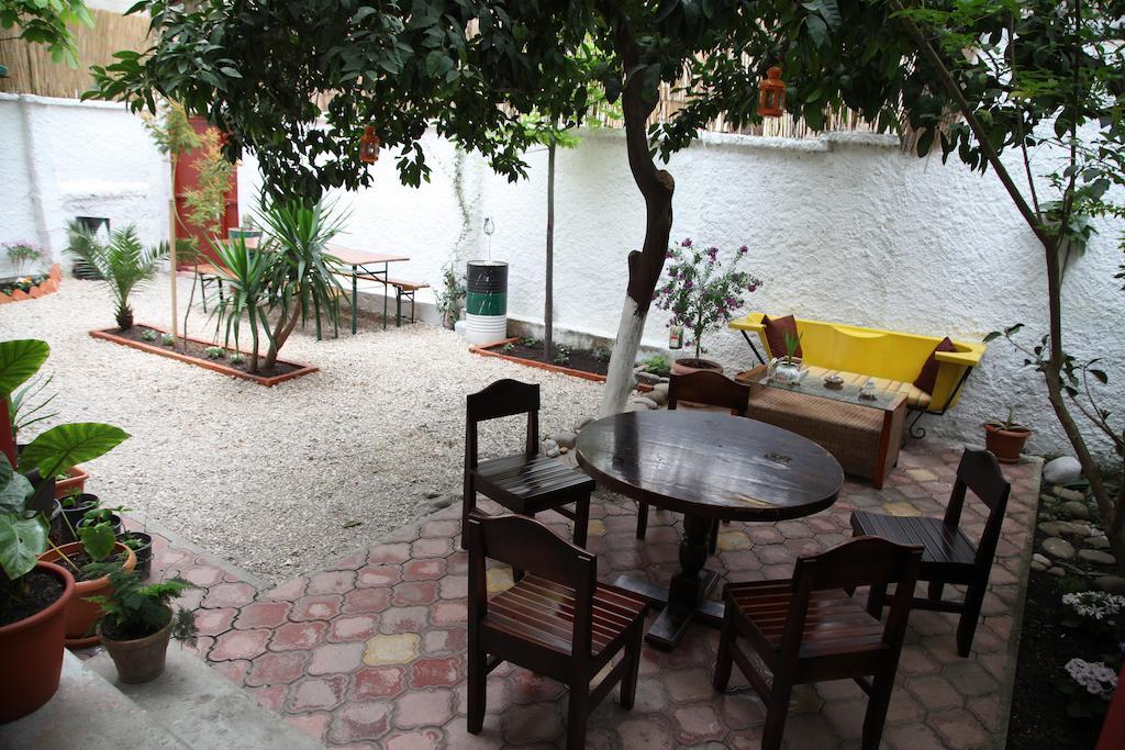 Trip'n'Hostel Tiranë Ngoại thất bức ảnh