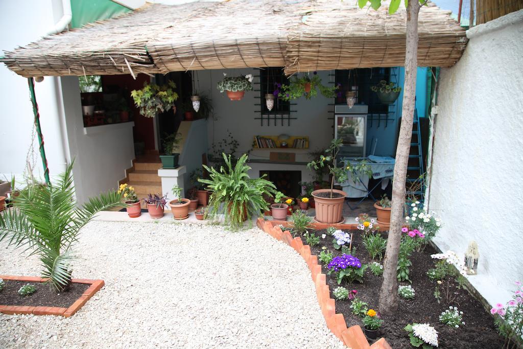 Trip'n'Hostel Tiranë Ngoại thất bức ảnh