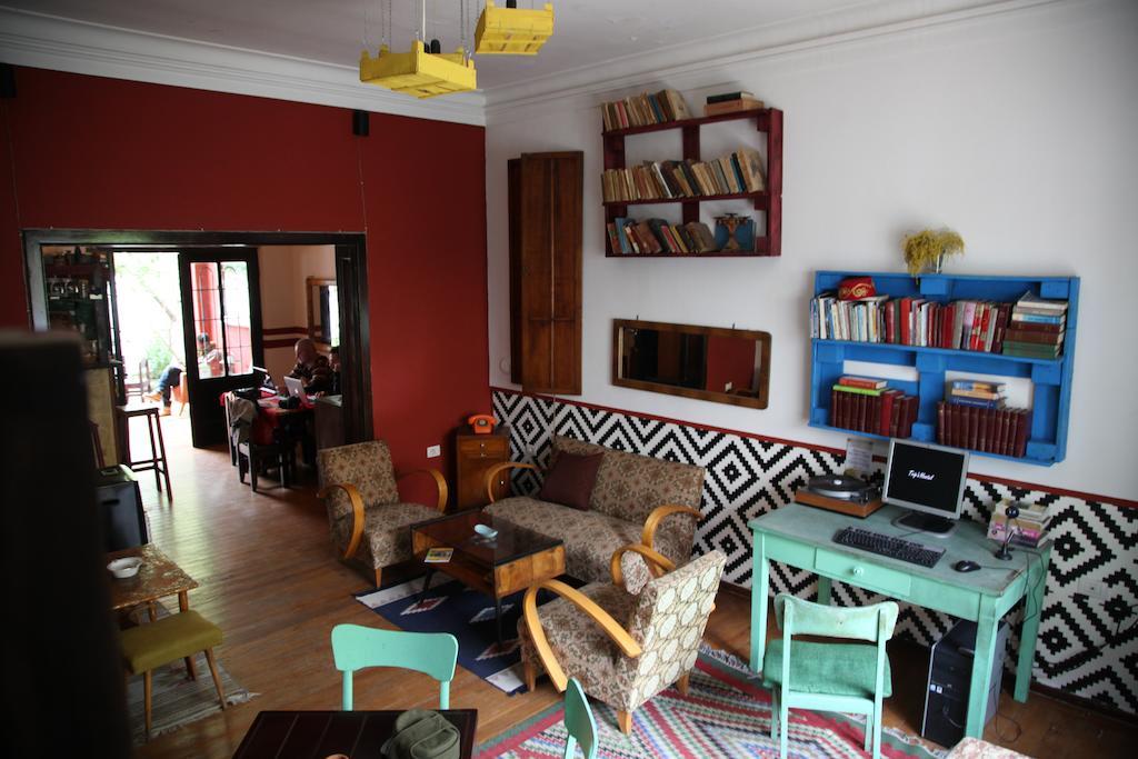 Trip'n'Hostel Tiranë Ngoại thất bức ảnh