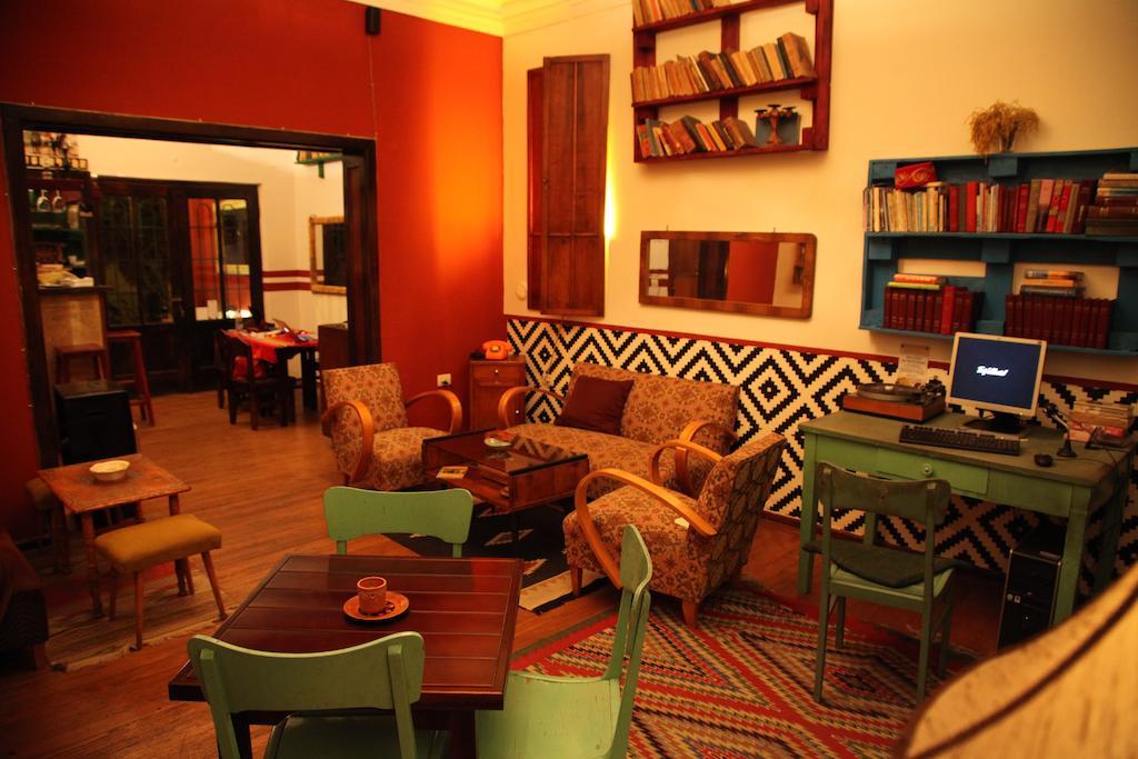 Trip'n'Hostel Tiranë Ngoại thất bức ảnh