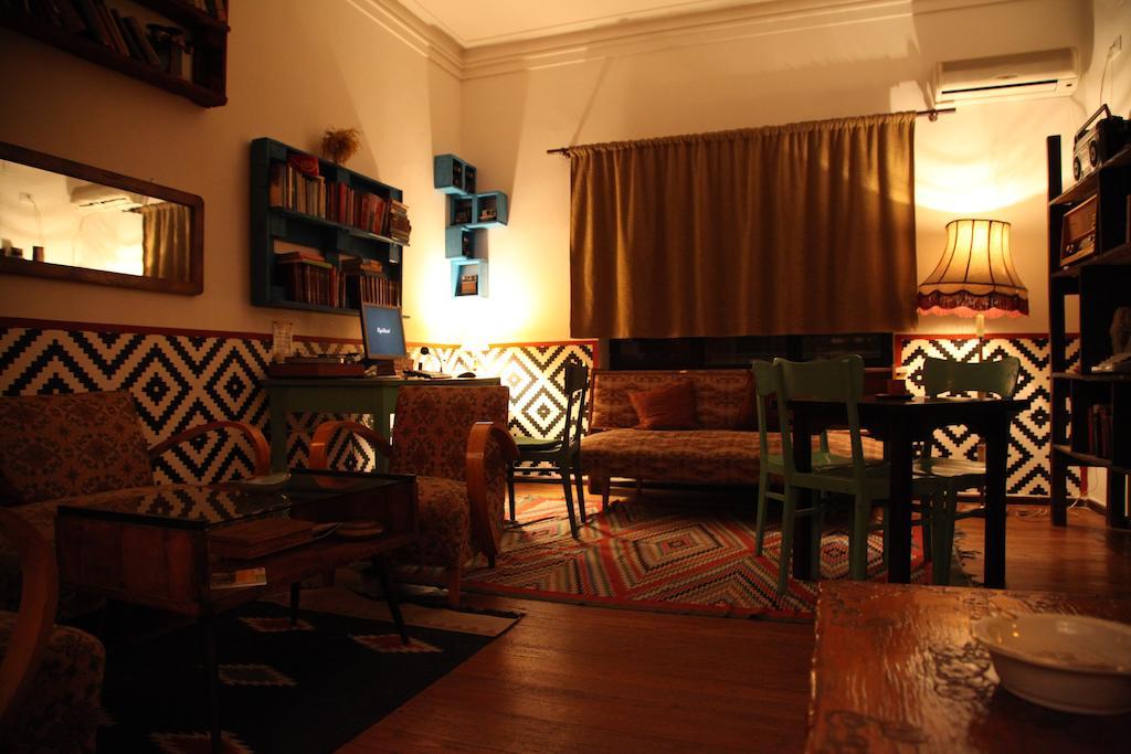 Trip'n'Hostel Tiranë Ngoại thất bức ảnh